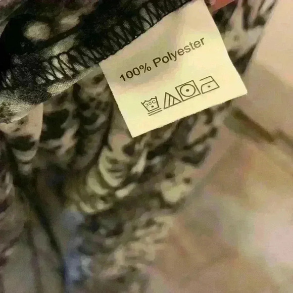 Shien Pattern Blouse - Picture 5 of 5